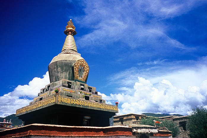 Rsultat de recherche d'images pour "tibet temple tower"
